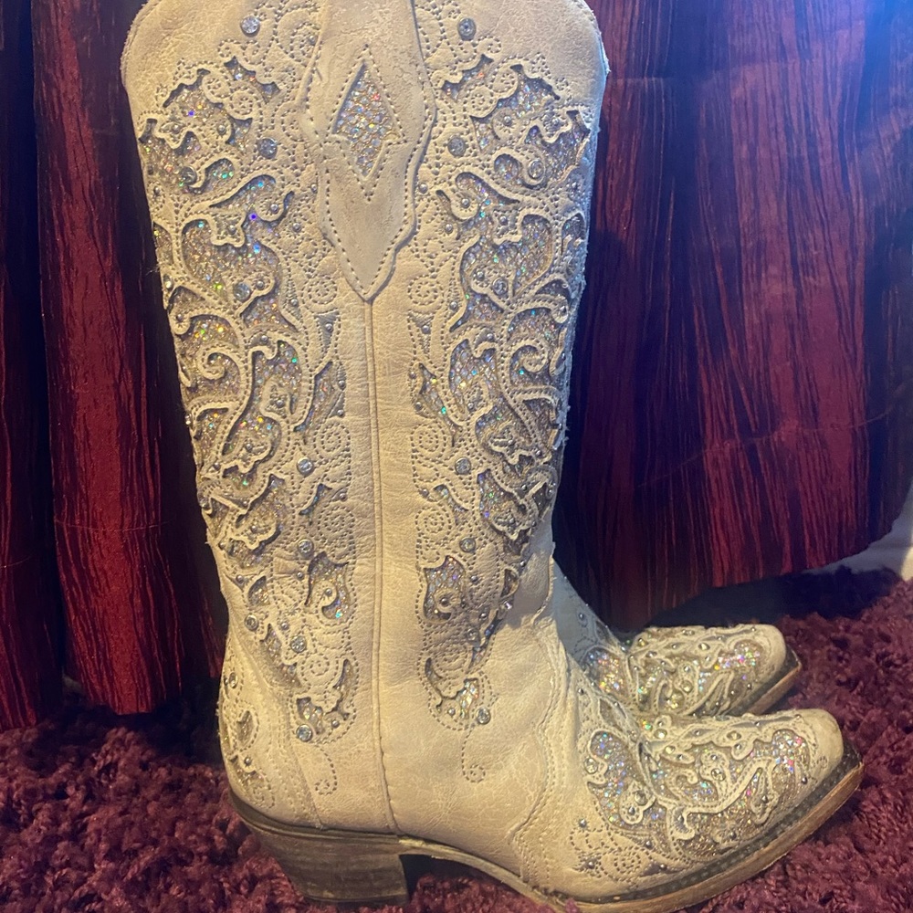 White western corral boots with glitter inlay, women’s size 6